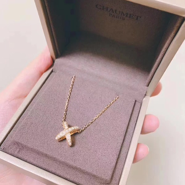replica,repliche,fake,1:1,earrings,bracelet,ring,jewelry Collana con croce serie Chaumet Liens