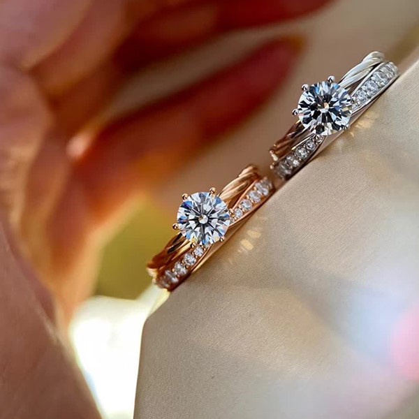 replica,repliche,fake,1:1,earrings,bracelet,ring,jewelry Anello con diamante Harmony + anello con diamante a vite