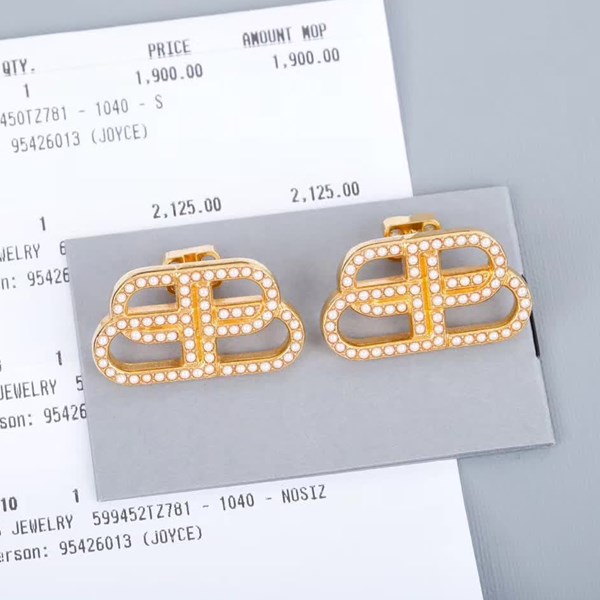 replica,repliche,fake,1:1,earrings,bracelet,ring,jewelry Orecchini Balenciaga con perle