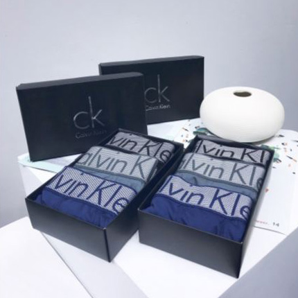 replica,repliche,fake,1:1,earrings,bracelet,ring,jewelry Intimo da uomo di lusso Calvin Klein (tre pezzi)