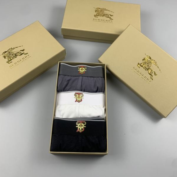 replica,repliche,fake,1:1,earrings,bracelet,ring,jewelry Intimo da uomo di lusso Burberry (tre pezzi)
