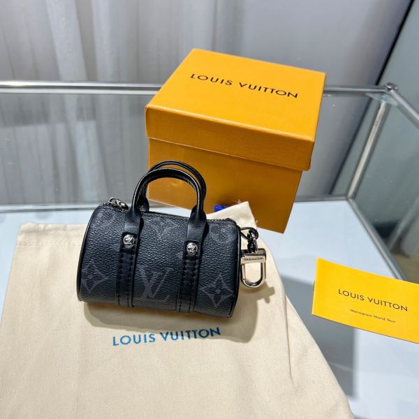 replica,repliche,fake,1:1,earrings,bracelet,ring,jewelry Louis Vuitton Mini ciondolo borsa a cuscino/MP2712