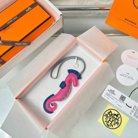 replica,repliche,fake,1:1,earrings,bracelet,ring,jewelry Ciondolo borsa Hermes piccolo cavalluccio marino