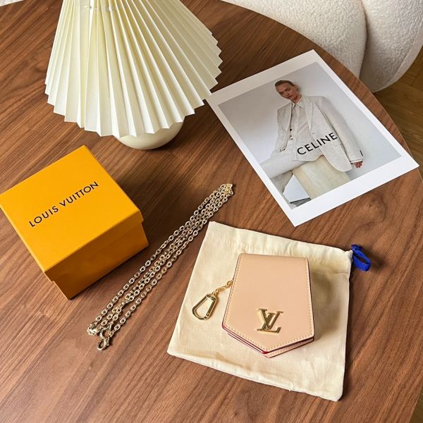 replica,repliche,fake,1:1,earrings,bracelet,ring,jewelry Portachiavi Louis Vuitton/M22368