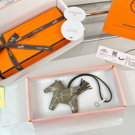 replica,repliche,fake,1:1,earrings,bracelet,ring,jewelry Hermes ciondolo borsa tutto coccodrillo