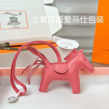 replica,repliche,fake,1:1,earrings,bracelet,ring,jewelry Ciondolo borsa Hermes a forma di cavallino