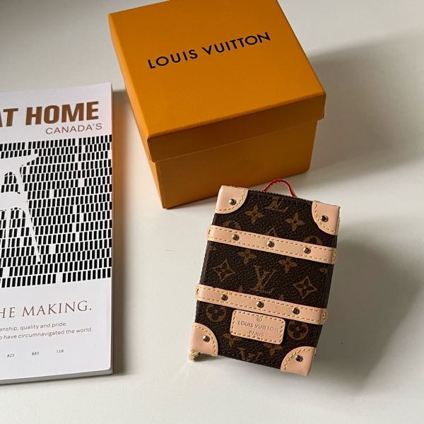 replica,repliche,fake,1:1,earrings,bracelet,ring,jewelry Portachiavi mini zaino Louis Vuitton