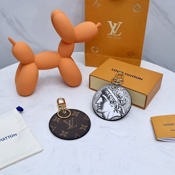 replica,repliche,fake,1:1,earrings,bracelet,ring,jewelry Portachiavi Louis Vuitton/MP3203