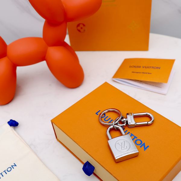 replica,repliche,fake,1:1,earrings,bracelet,ring,jewelry Portachiavi Louis Vuitton/MP2985