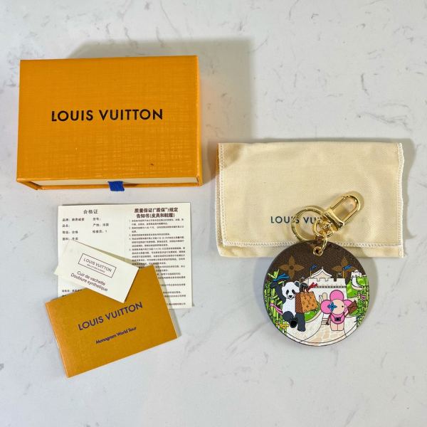 replica,repliche,fake,1:1,earrings,bracelet,ring,jewelry Portachiavi ciondolo medaglia Louis Vuitton