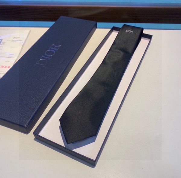 cravatta uomo Dior