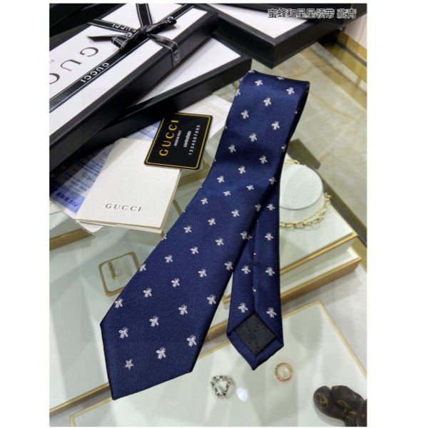 replica,repliche,fake,1:1,earrings,bracelet,ring,jewelry Cravatta uomo Gucci