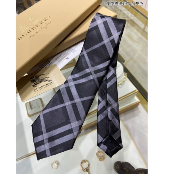 replica,repliche,fake,1:1,earrings,bracelet,ring,jewelry Burberry Cravatta a quadri da uomo