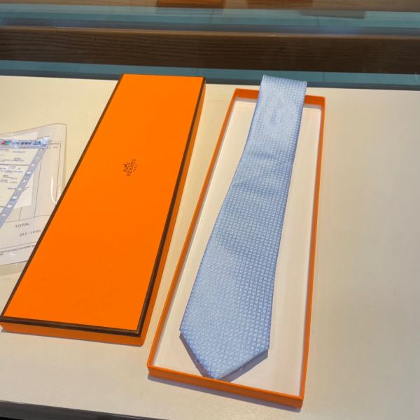 replica,repliche,fake,1:1,earrings,bracelet,ring,jewelry Hermes nuova cravatta da uomo
