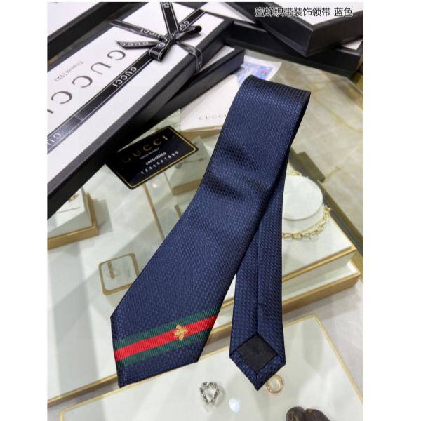 replica,repliche,fake,1:1,earrings,bracelet,ring,jewelry Gucci nuova cravatta da uomo