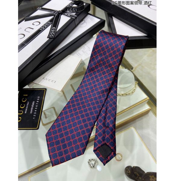 replica,repliche,fake,1:1,earrings,bracelet,ring,jewelry Gucci nuova cravatta da uomo