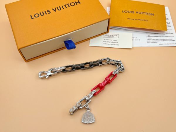 replica,repliche,fake,1:1,earrings,bracelet,ring,jewelry Louis Vuitton Bamboo Bracciale