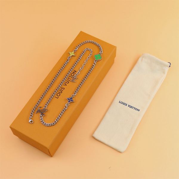 replica,repliche,fake,1:1,earrings,bracelet,ring,jewelry Collana Louis Vuitton Sunrise Clover
