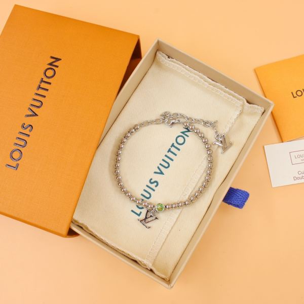replica,repliche,fake,1:1,earrings,bracelet,ring,jewelry Louis Vuitton New Silver Bead Alphabet Charm Bracciale