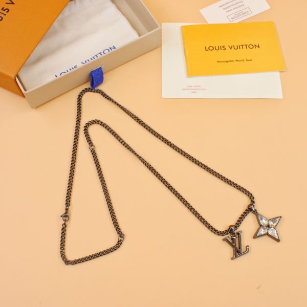 replica,repliche,fake,1:1,earrings,bracelet,ring,jewelry Collana con taglio a fiore Louis Vuitton