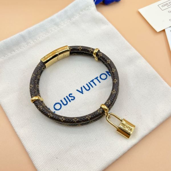 replica,repliche,fake,1:1,earrings,bracelet,ring,jewelry BRACCIALE IN PELLE MONOGRAMMA KEEP IT TWICE LOUIS VUITTON