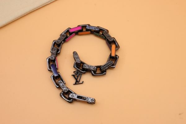 replica,repliche,fake,1:1,earrings,bracelet,ring,jewelry Louis Vuitton Bamboo Bracciale con diamanti colorati