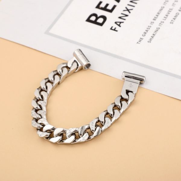 replica,repliche,fake,1:1,earrings,bracelet,ring,jewelry Louis Vuitton Bracciale a maglie di catena