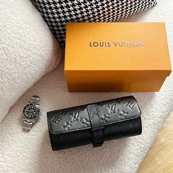 replica,repliche,fake,1:1,earrings,bracelet,ring,jewelry Louis Vuitton Classic Confezione da 3 orologi