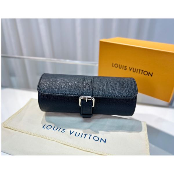 replica,repliche,fake,1:1,earrings,bracelet,ring,jewelry Louis Vuitton Classic Confezione da 3 orologi