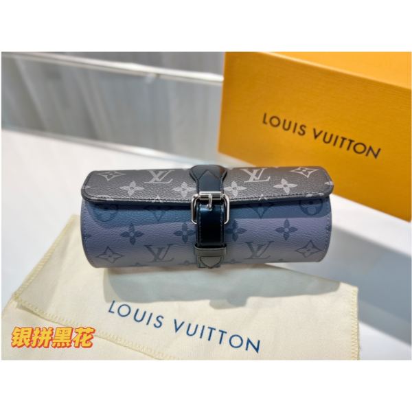 replica,repliche,fake,1:1,earrings,bracelet,ring,jewelry Louis Vuitton Classic Confezione da 3 orologi