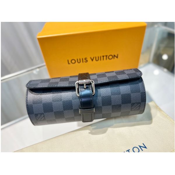 replica,repliche,fake,1:1,earrings,bracelet,ring,jewelry Louis Vuitton Classic Confezione da 3 orologi