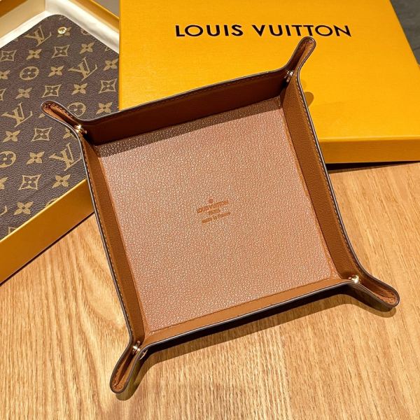 replica,repliche,fake,1:1,earrings,bracelet,ring,jewelry Louis Vuitton nuovo vassoio portaoggetti piccolo/20*20*4cm