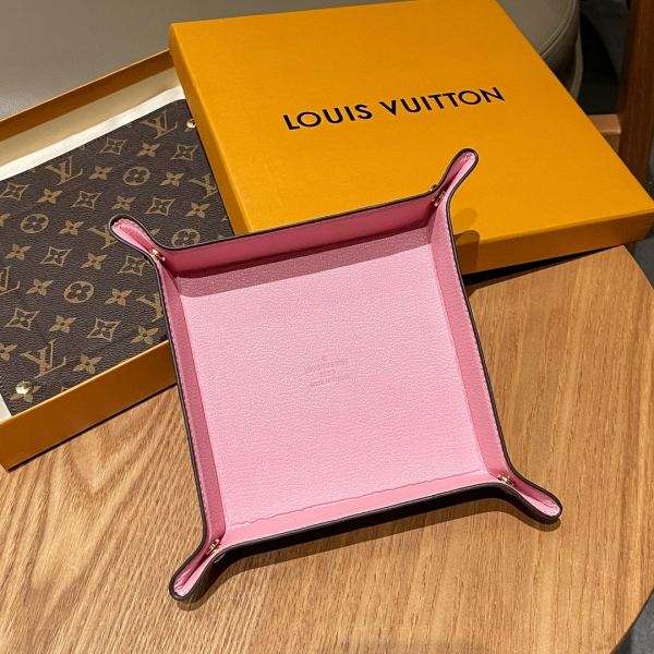 replica,repliche,fake,1:1,earrings,bracelet,ring,jewelry Louis Vuitton nuovo vassoio portaoggetti piccolo/20*20*4cm