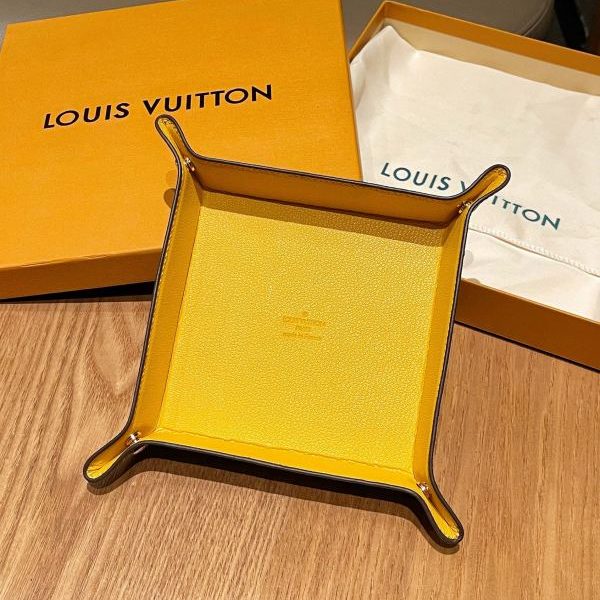replica,repliche,fake,1:1,earrings,bracelet,ring,jewelry Louis Vuitton nuovo vassoio portaoggetti piccolo/20*20*4cm
