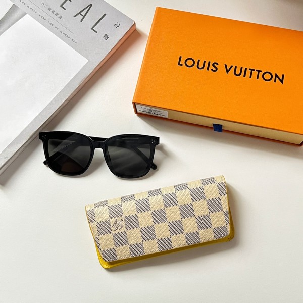 replica,repliche,fake,1:1,earrings,bracelet,ring,jewelry Custodia per occhiali Louis Vuitton/16,5×7,5×3 cm