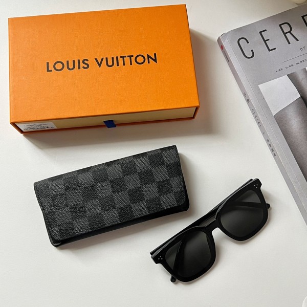 replica,repliche,fake,1:1,earrings,bracelet,ring,jewelry Custodia per occhiali Louis Vuitton/16,5×7,5×3 cm