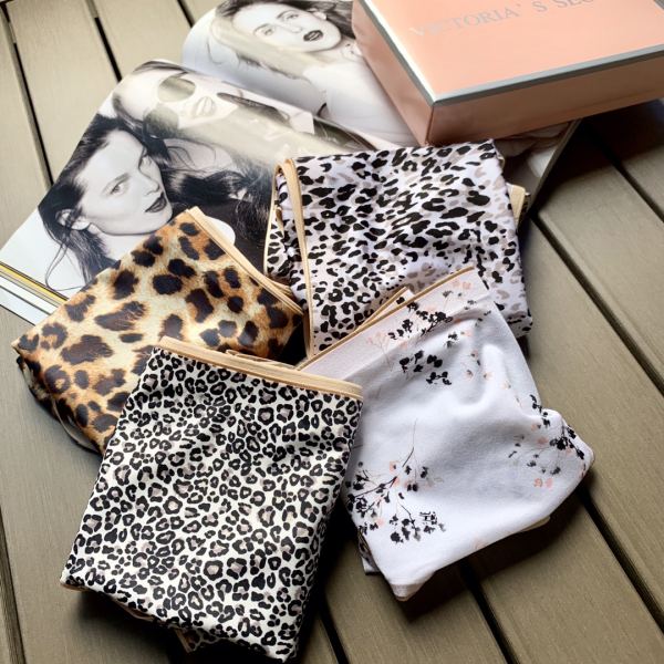 replica,repliche,fake,1:1,earrings,bracelet,ring,jewelry 【4 pezzi】 La nuova biancheria intima senza cuciture a vita media da donna con stampa spot di Victoria’s Secret