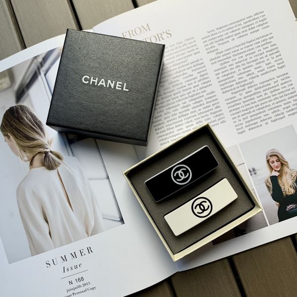 replica,repliche,fake,1:1,earrings,bracelet,ring,jewelry 【2 pezzi】 Chanel nuovo fermaglio per capelli rettangolare in bianco e nero alla moda