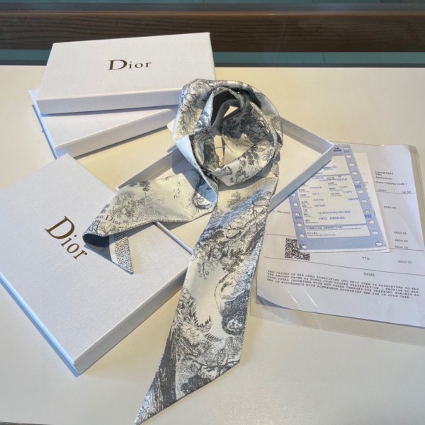 replica,repliche,fake,1:1,earrings,bracelet,ring,jewelry Nastro alla moda Dior