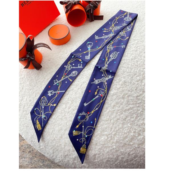 replica,repliche,fake,1:1,earrings,bracelet,ring,jewelry Foulard Hermes in seta, 100% seta di gelso