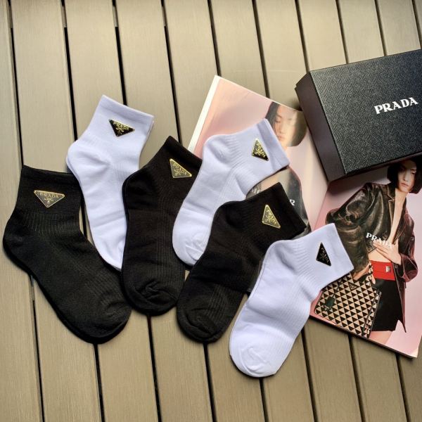 replica,repliche,fake,1:1,earrings,bracelet,ring,jewelry 6 paia calzini Prada nuovi in cotone