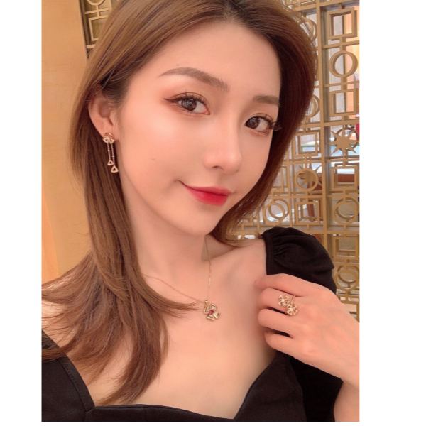 replica,repliche,fake,1:1,earrings,bracelet,ring,jewelry Orecchini floreali Bvlgari