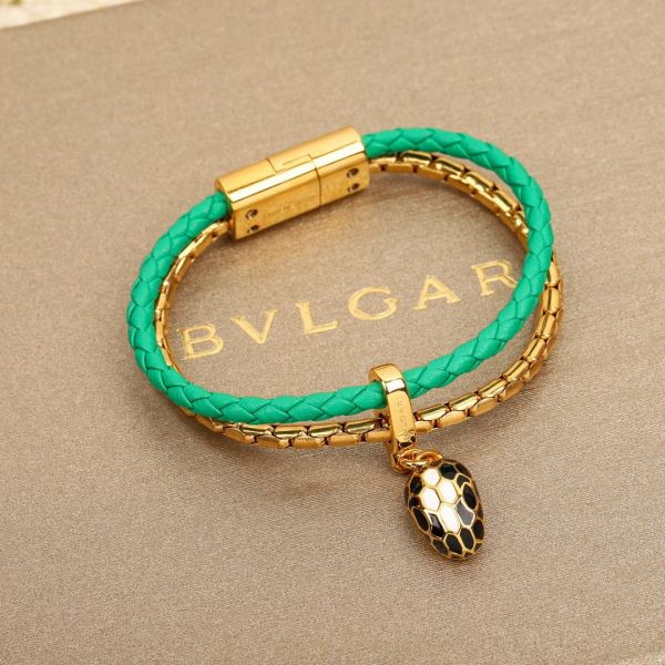 Bvlgari Bracciale a doppio strato con testa di serpente