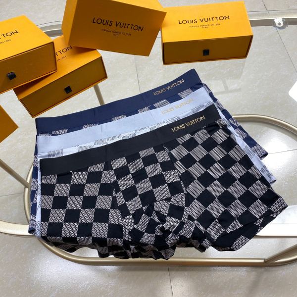 replica,repliche,fake,1:1,earrings,bracelet,ring,jewelry Intimo uomo Louis Vuitton (tre pezzi)