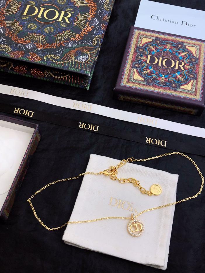 replica,repliche,fake,1:1,earrings,bracelet,ring,jewelry Collana Dior