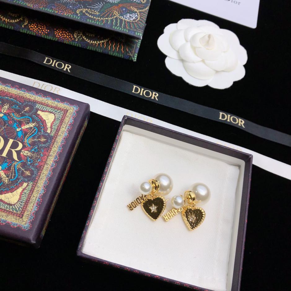 replica,repliche,fake,1:1,earrings,bracelet,ring,jewelry Orecchini con lettera Dior