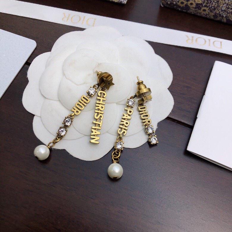 replica,repliche,fake,1:1,earrings,bracelet,ring,jewelry Orecchini con lettera DIOR