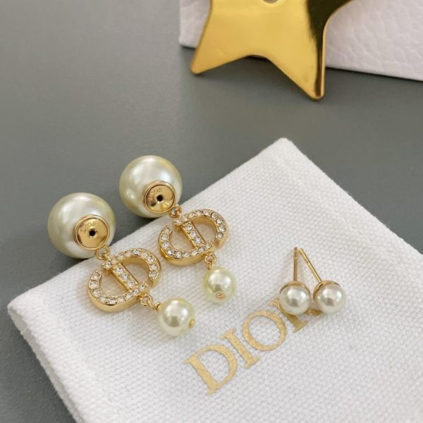 Orecchini con perline Dior