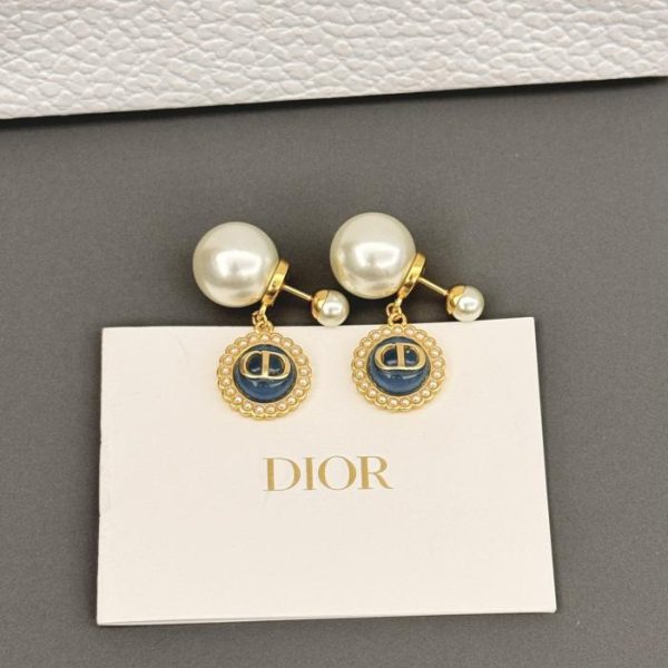 Orecchini con perle di vetro Dior