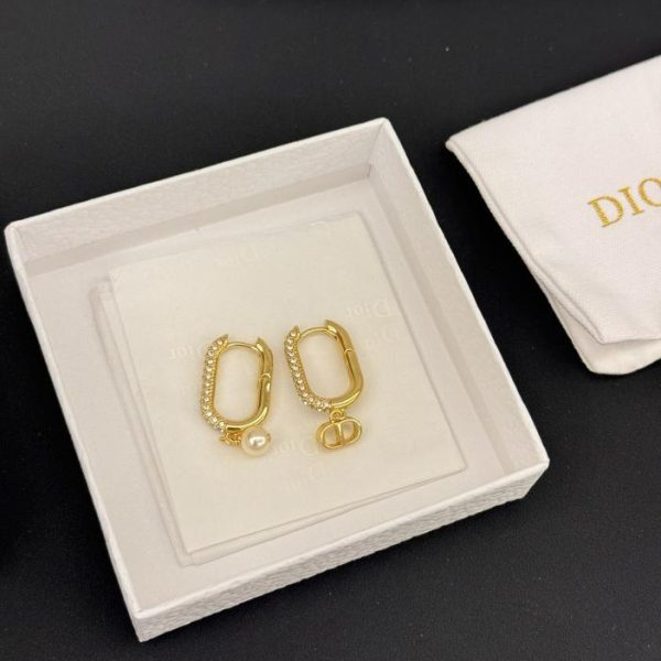 Orecchini Dior in oro e diamanti